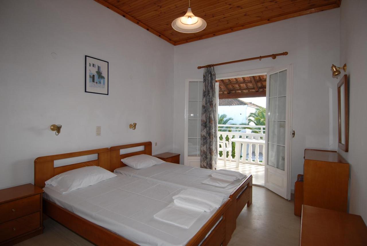 Pythari Apartments Laganas Exterior photo